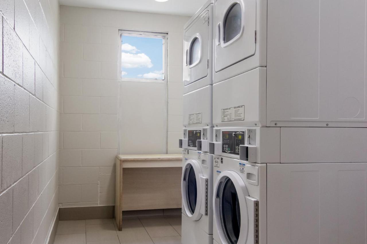 Red Roof Inn & Suites Brunswick I-95 Luaran gambar